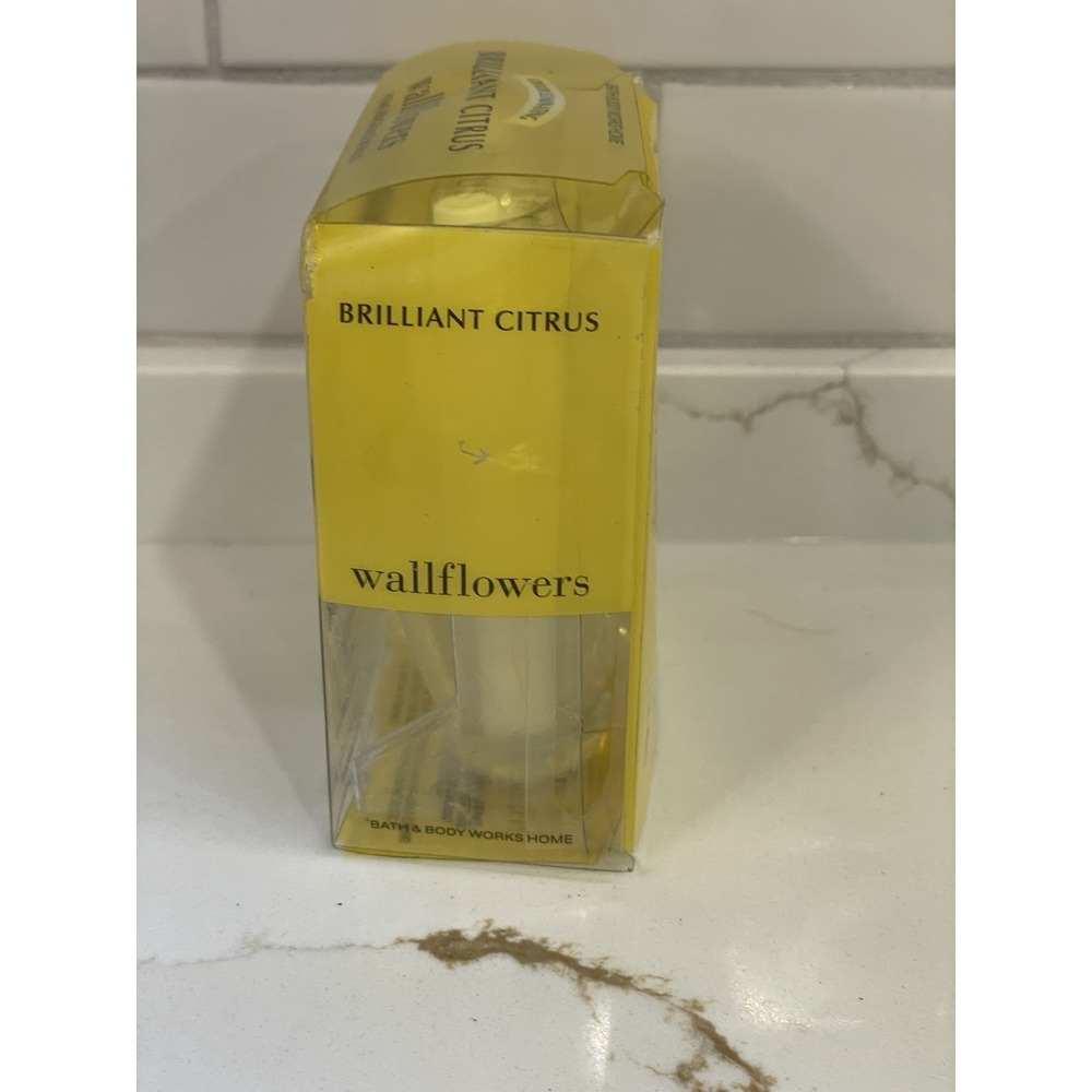 Bath & Body Works Brilliant Citrus Odor Eliminating Wallflower Bulbs Twin Pack - Picture 2 of 4
